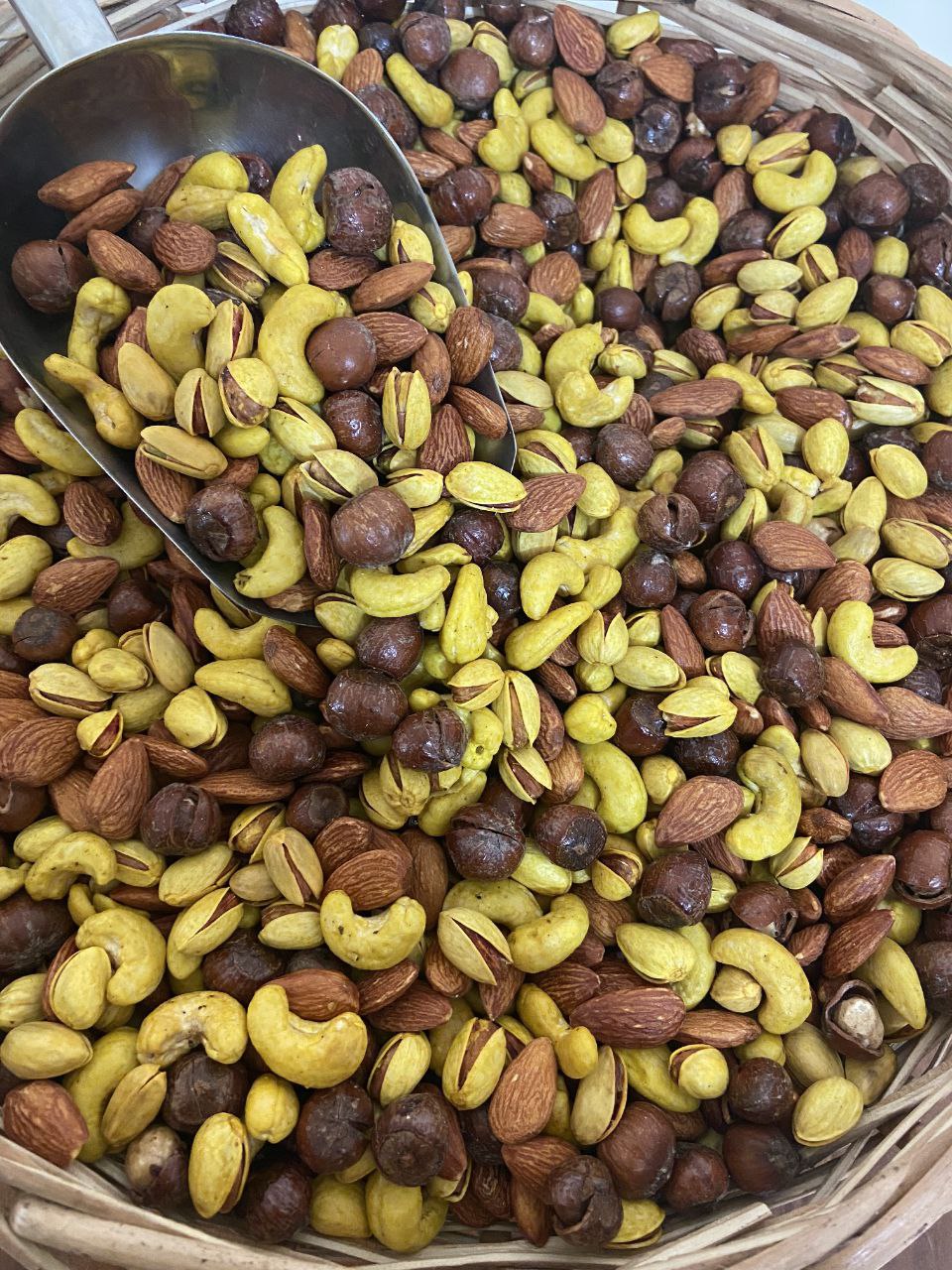 آجیل چهار مغز زعفرانی