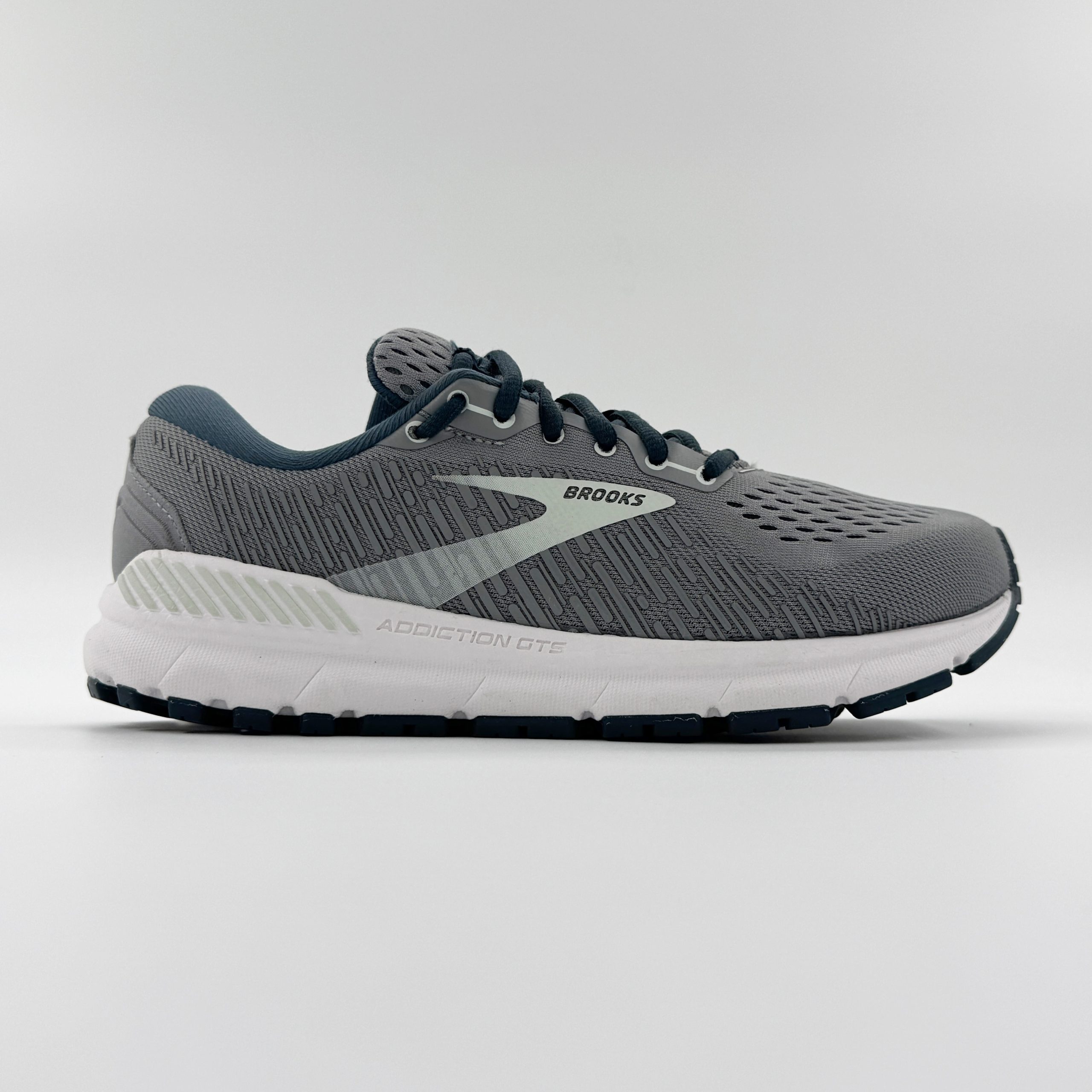 بروکس آدیکشن جی تی اس BROOKS ADDICTION GTS 15 مدل 1203521B099