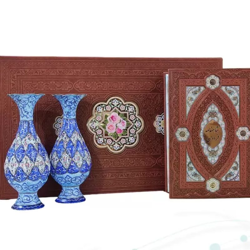 شاهنامه وزیری تحریر چرم با 2 گلدان مینا