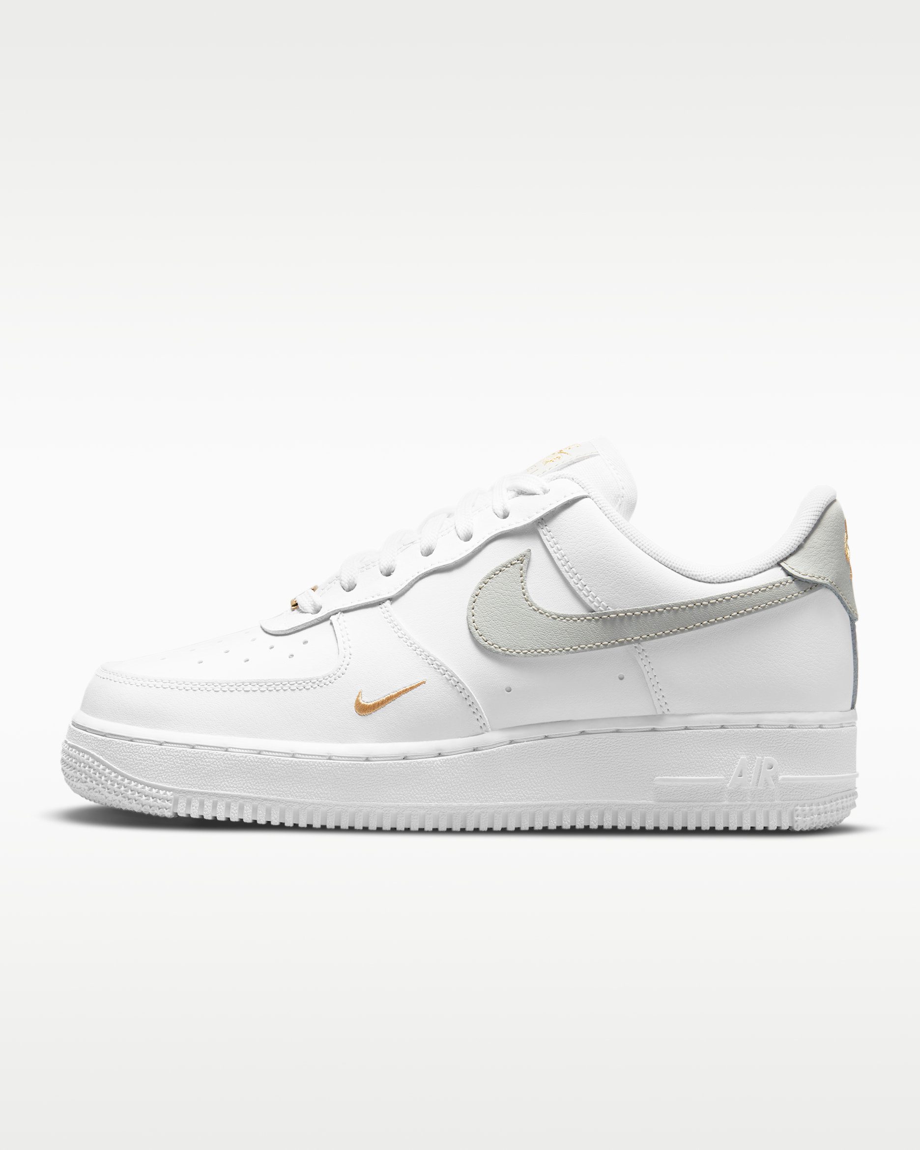 کتونی نایک Nike Air Force ۱ &#۸۲۱۷;۰۷ Essential اورجینال