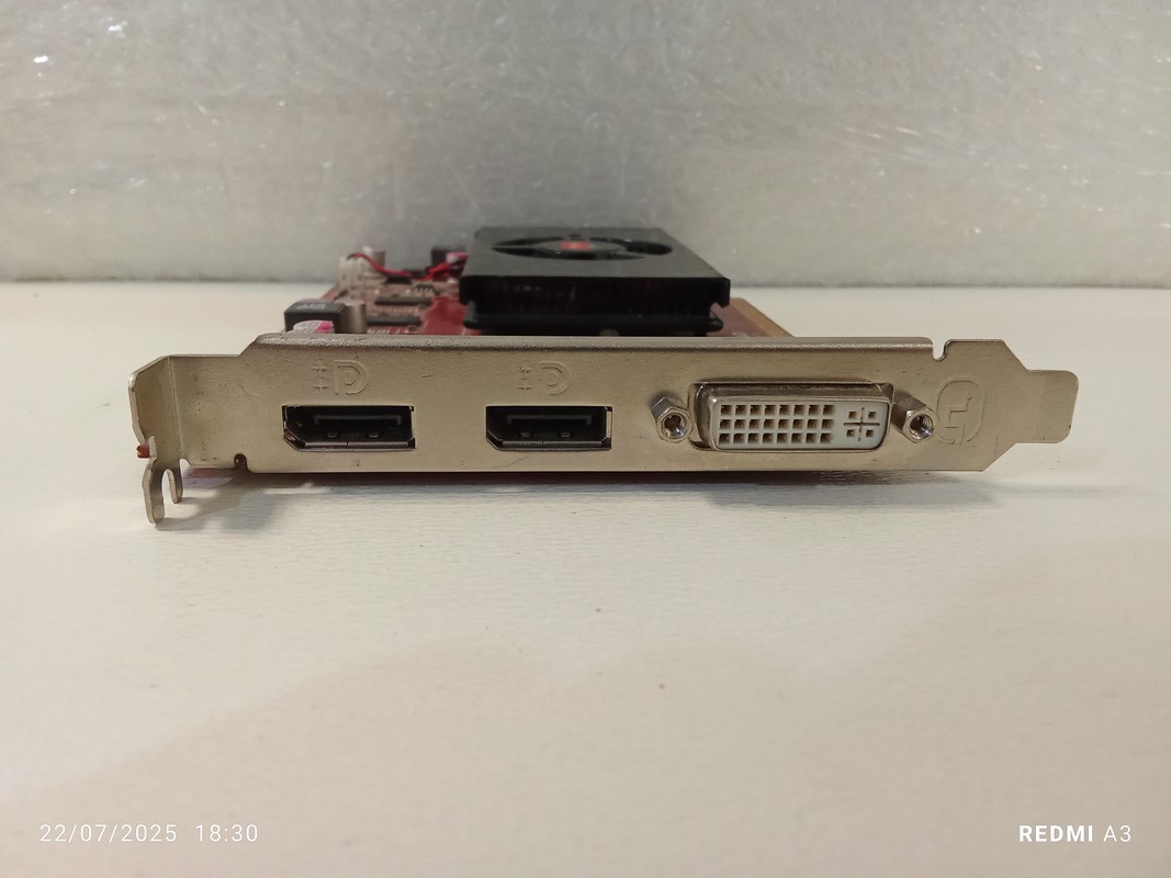 کارت گرافیک یک گیگ برندHPمدل AMD REDEON HD 6570(استوک)