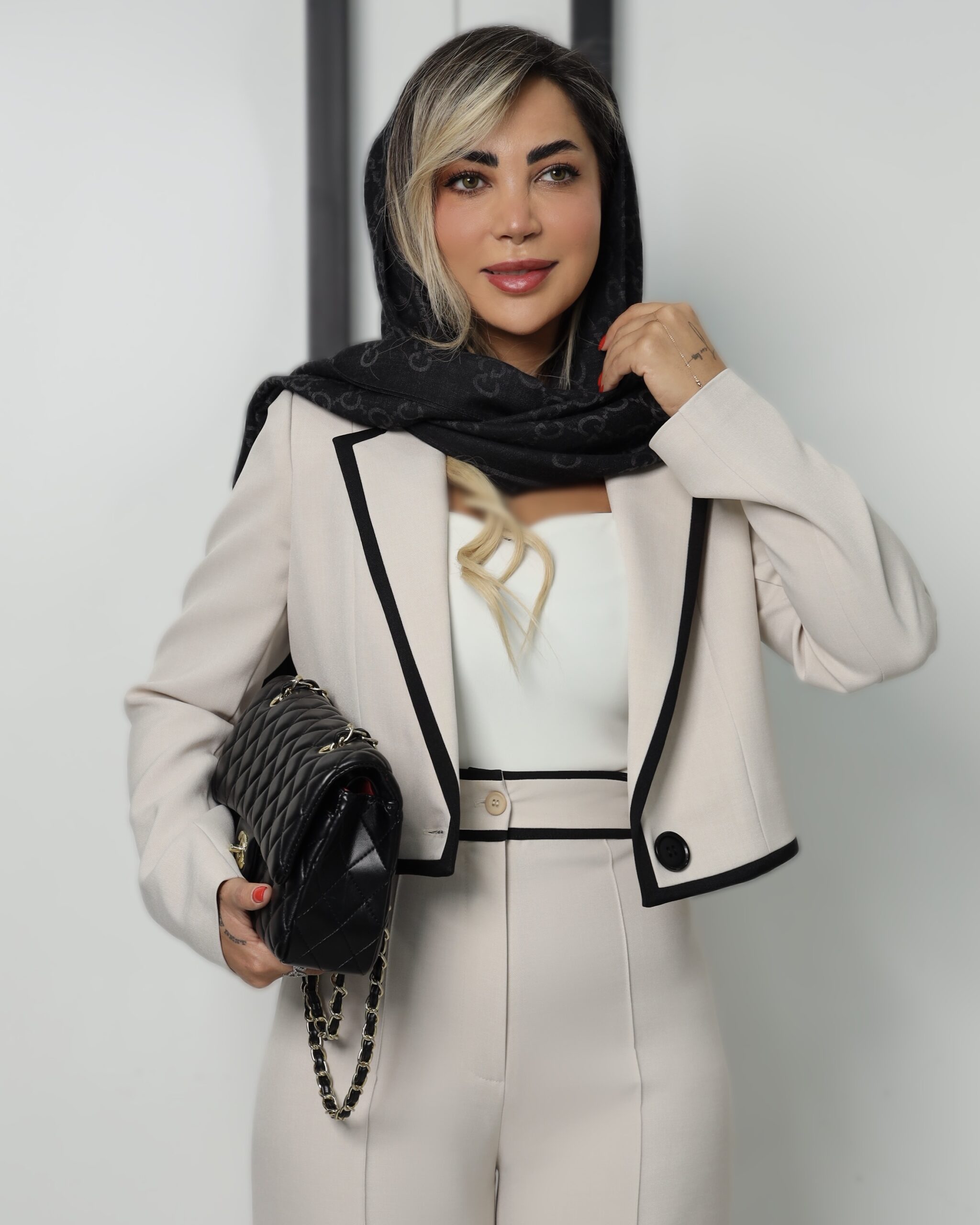 ست کراپ و شلوار مینیمال