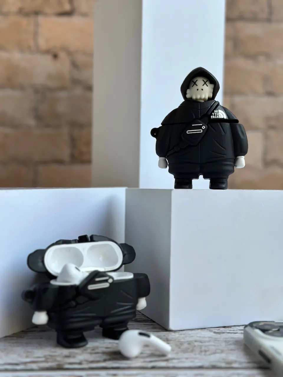 کاور ایرپاد Kaws : The North Face