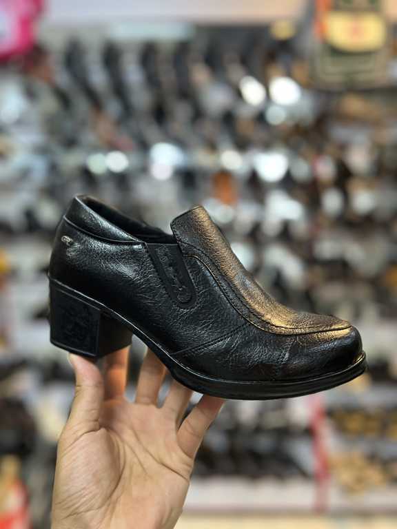 کفش اداری کشدار طرح خرچنگی زنانه