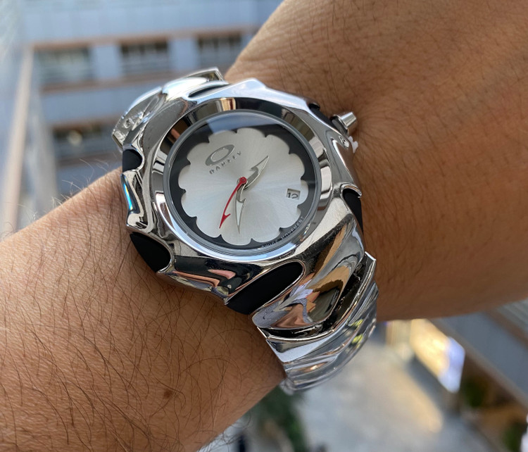 ساعت مچی اوکلی Oakley watch