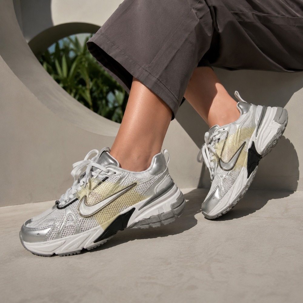 کتونی زنانه Nike مدل V2K رنگ سفید طوسی (hm) کد SH467