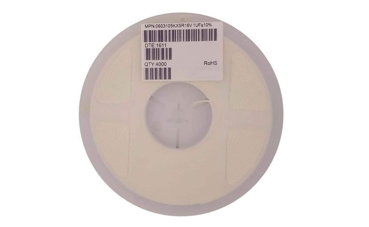 خازن 100nF پکیج 0805 SMD رول 3000 تایی