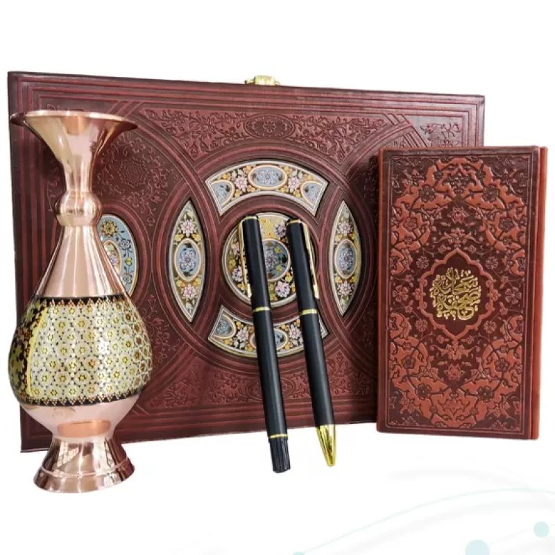 صحیفه سجادیه پالتویی چرم با گلدان خاتم و خودکار و روان نویس