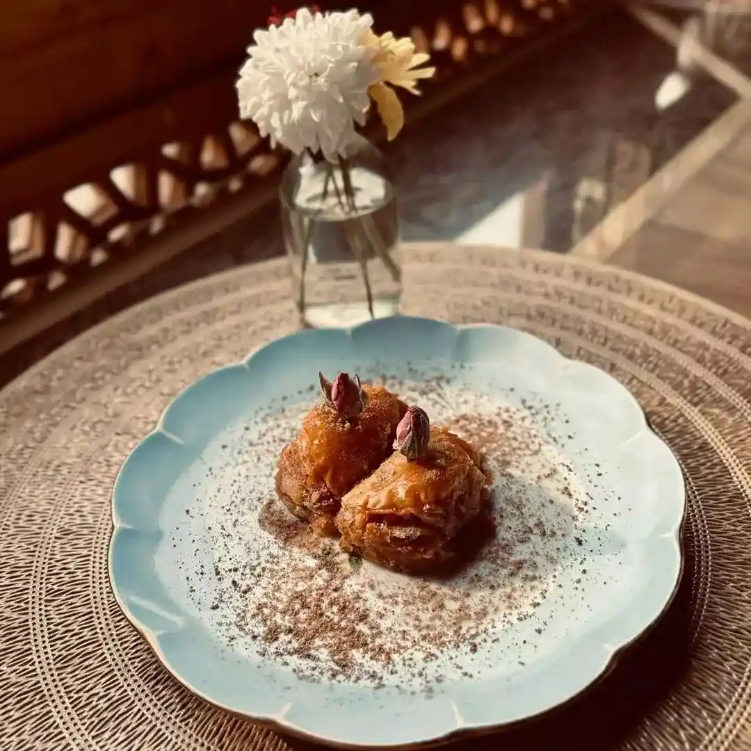 باقلوای مخصوص چاپاری