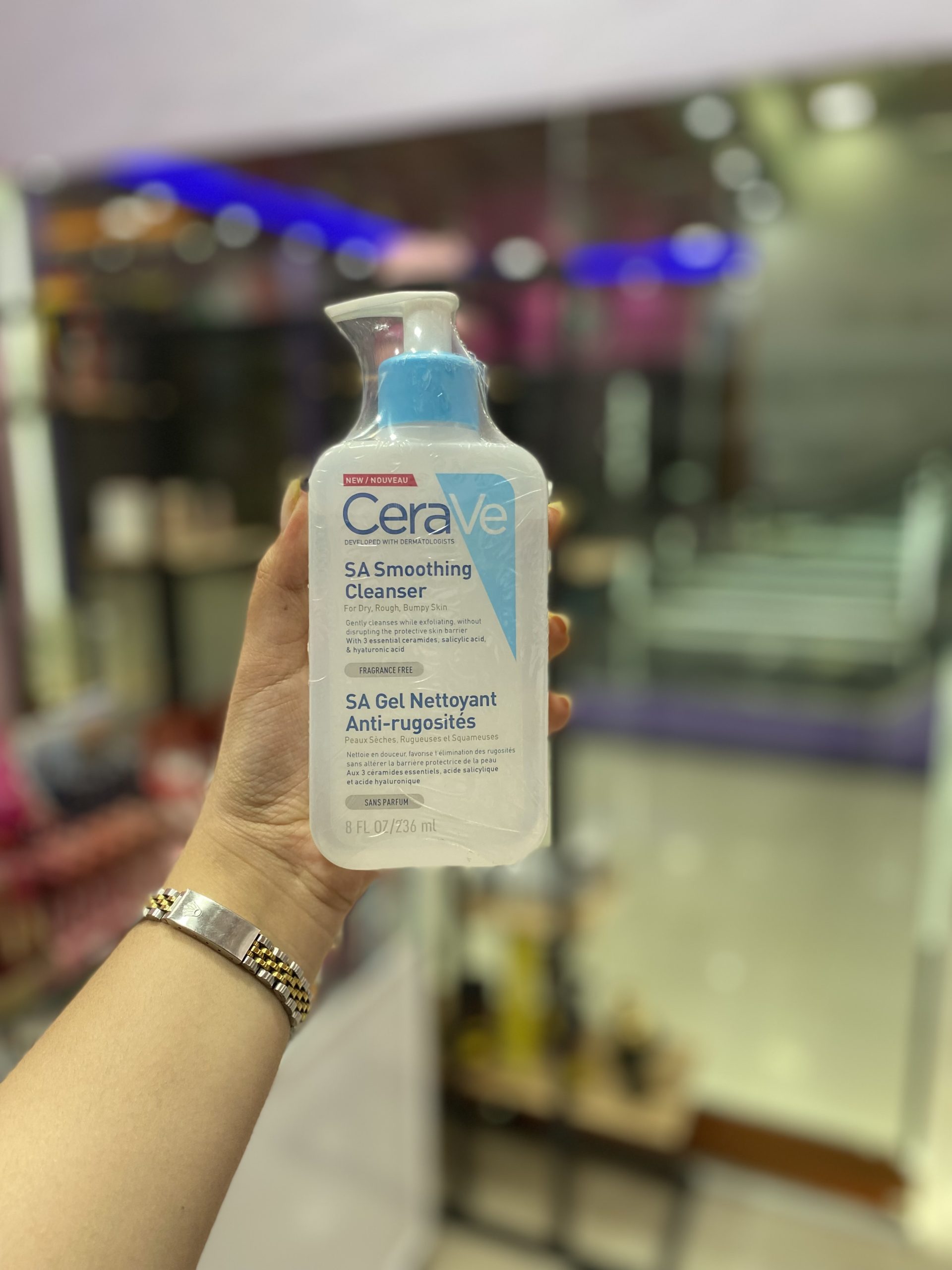 ژل شستشوی صافکننده سراوی SA Smoothing Cleanser حجم ۲۳۶ میلیلیتر