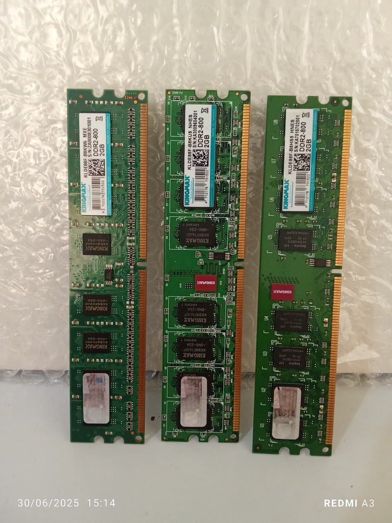 بسته 3 عدد رم 2 گیگ ddr2 کینگ مکس باس 800-استوک