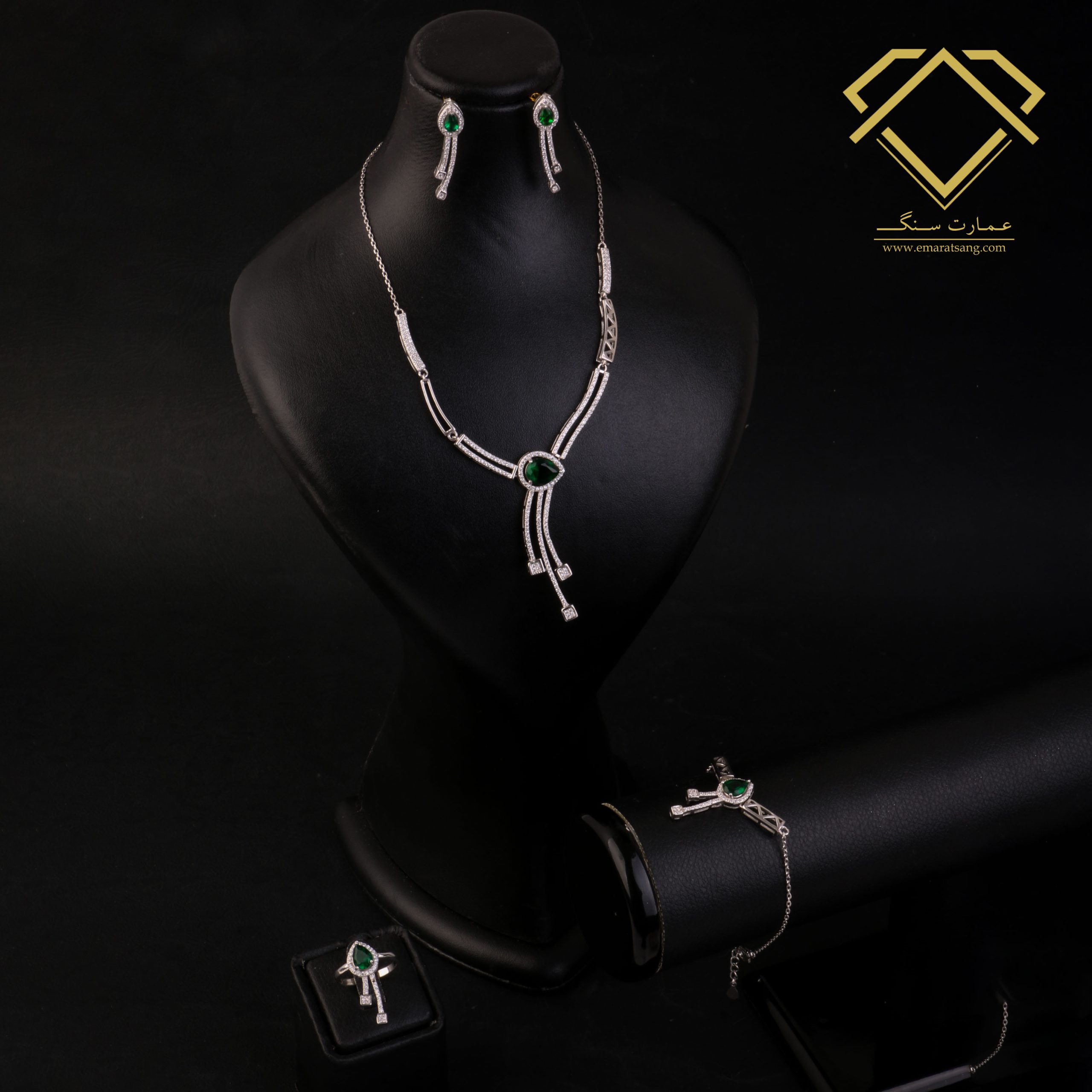 سرویس نقره زنانه ترک زمرد سنتاتیک طرح کلارا