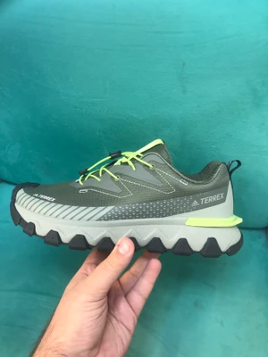کتونی آدیداس ترکس سبز سایز 41 تا 45  ADIDAS TERREX