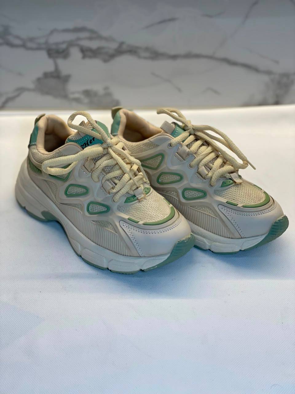 کتونی جیثمی مدل ١٨٨٠ رنگ کرم