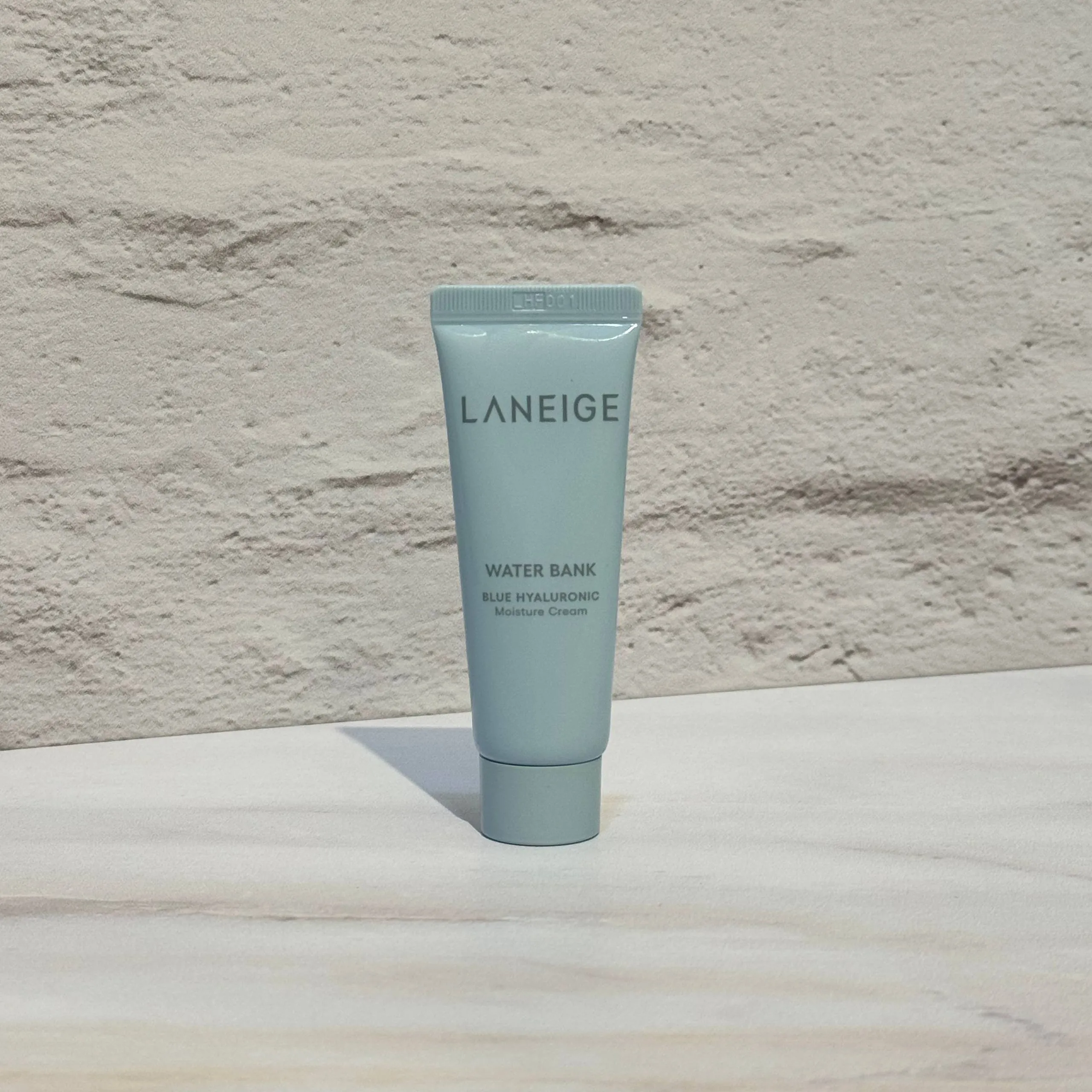 کرم مرطوب‌کننده هیالورونیک آبی لانیژ 25 میل LANEIGE - Water Bank Blue Hyaluronic Moisture Cream Mini