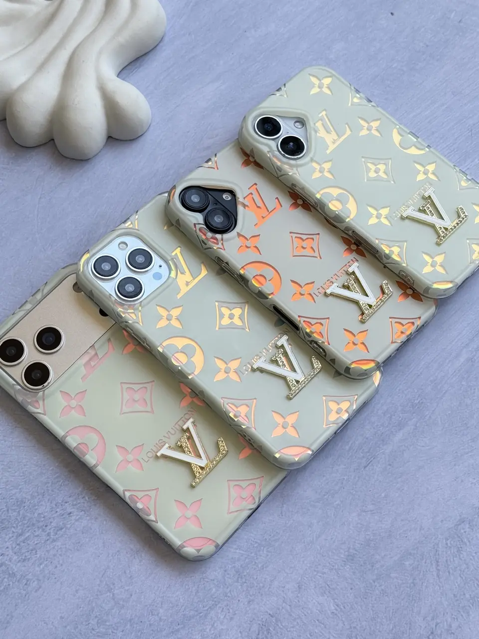 قاب Louis Vuitton هولوگرامی آیفون (کدC2221)
