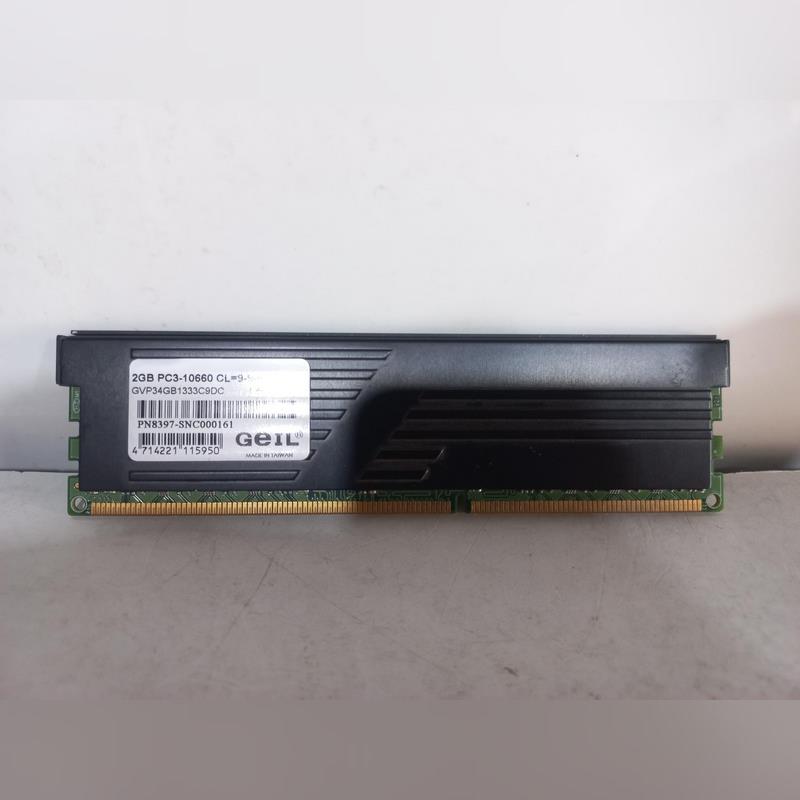 یک عدد رم 2 گیگ DDR3 Geil باس 1333-استوک(کد R-GE-01-61)