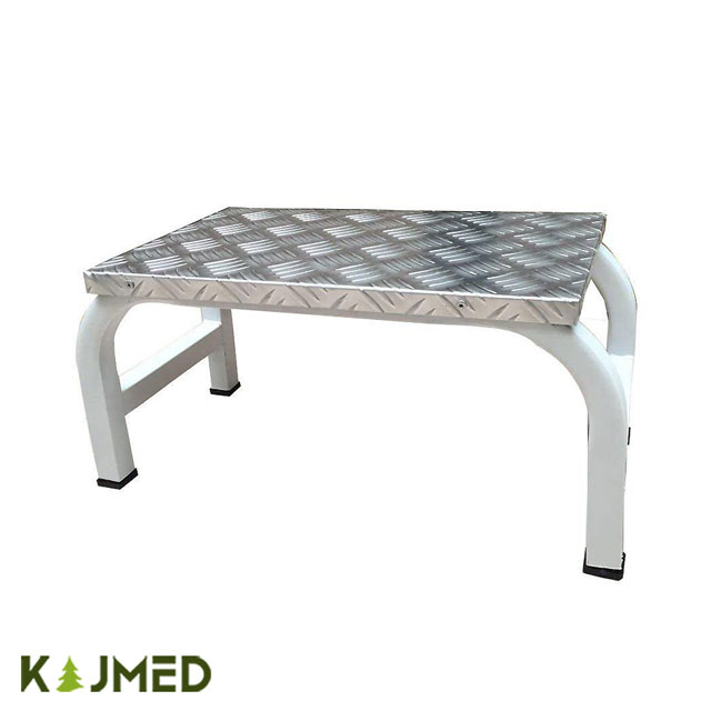 تک پله کنار تخت