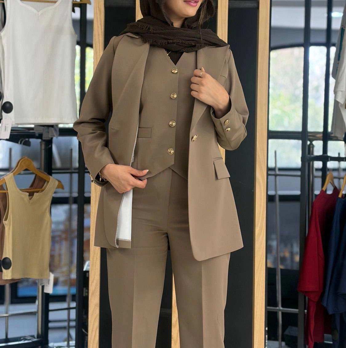 کت و شلوار سه تکه فرشته