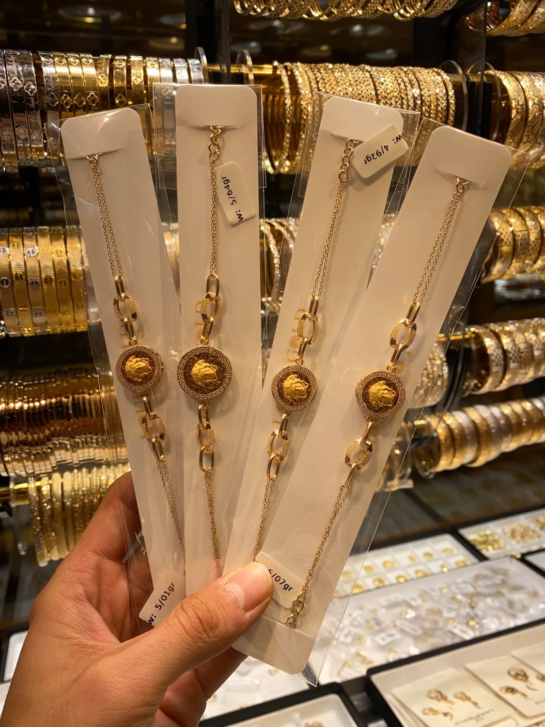 دستبند ورساچه