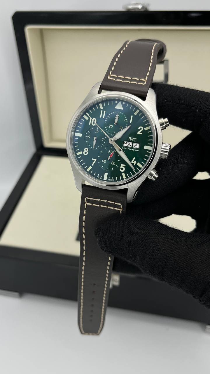 ساعت مچی مردانه ای دبیلو سی(IWC) بند چرمی قهوه ای