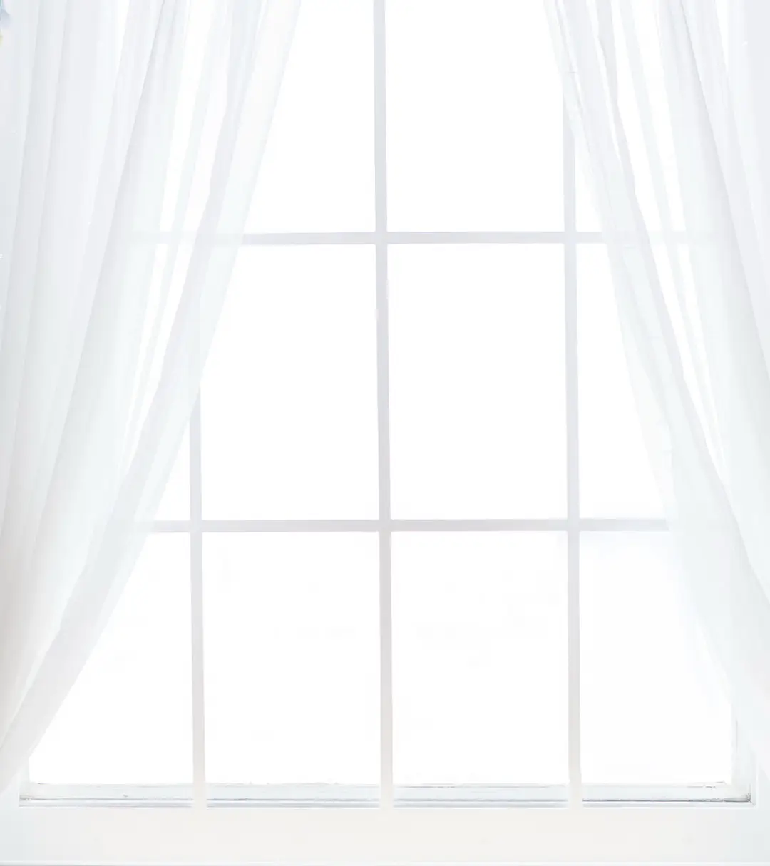 بک دراپ چاپی طرح پنجره و پرده توری سفید کد 600