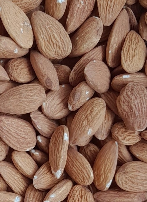 مغز بادام ایرانی