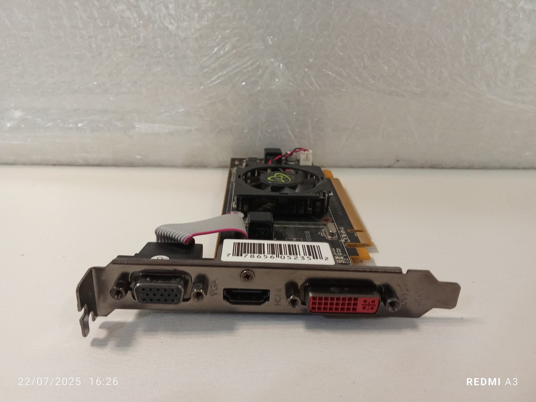 کارت گرافیک یک گیگ XFX مدل ATI REDEON 4300/4500 SERIES(استوک)