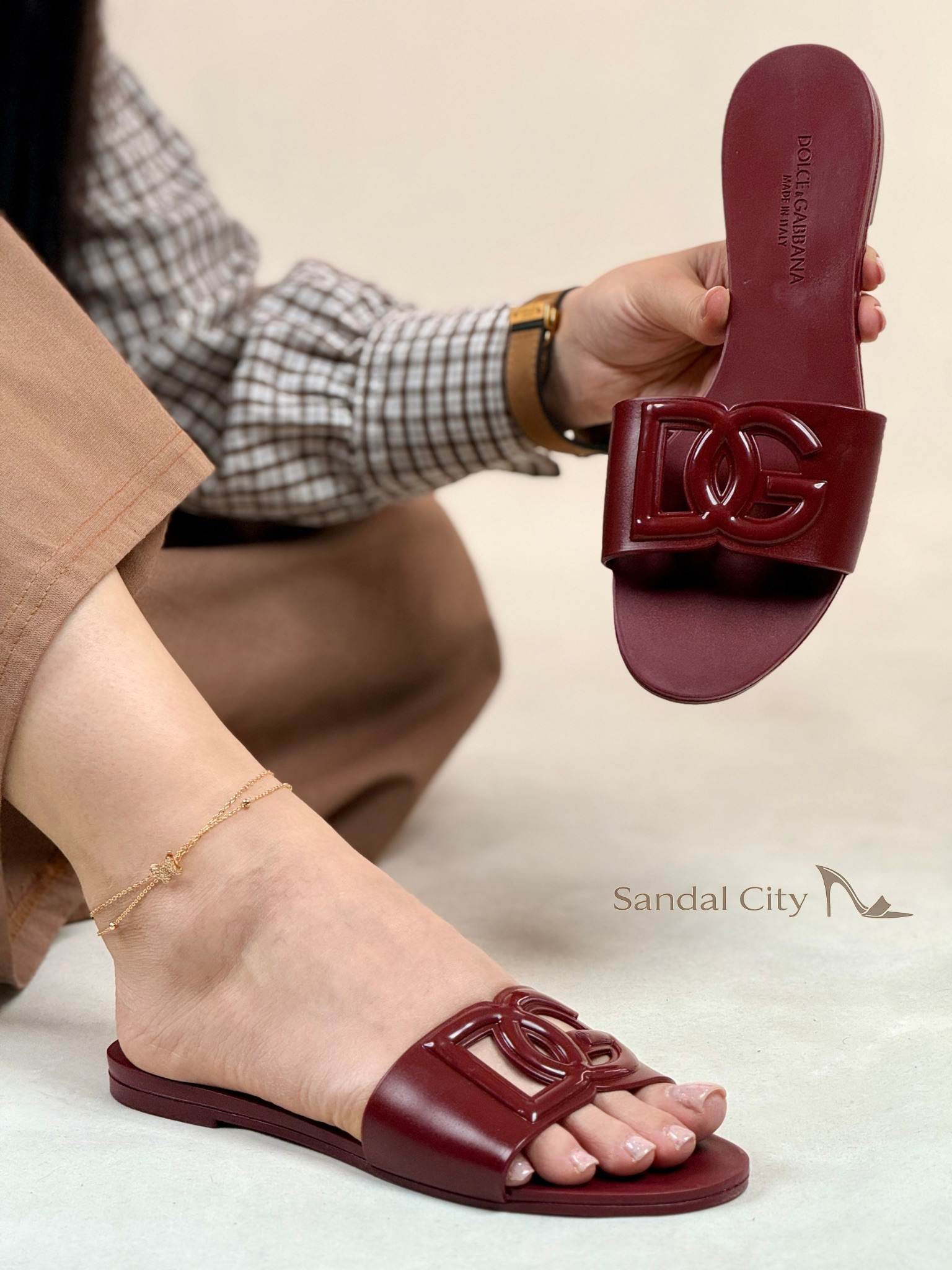 صندل زنانه DG - زرشکی, 39