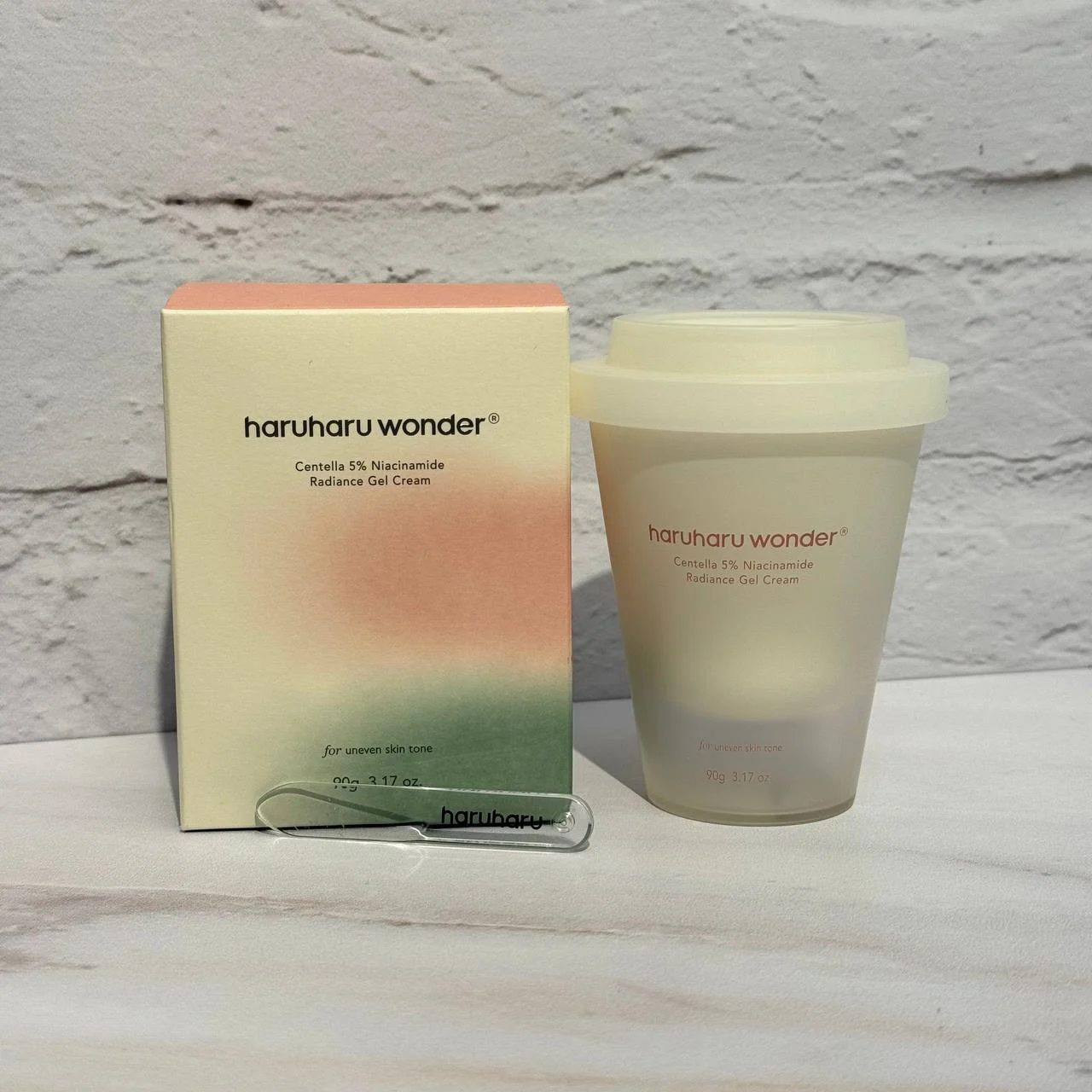 ژل‌کرم درخشنده نیاسینامید ۵٪ و سنتلا هاروهارو واندر  Haruharu Wonder Centella 5% Niacinamide Radiance Gel Cream