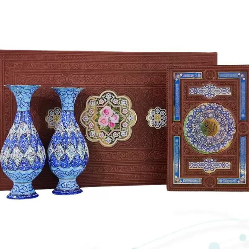 قرآن وزیری چرم با 2 گلدان مینا