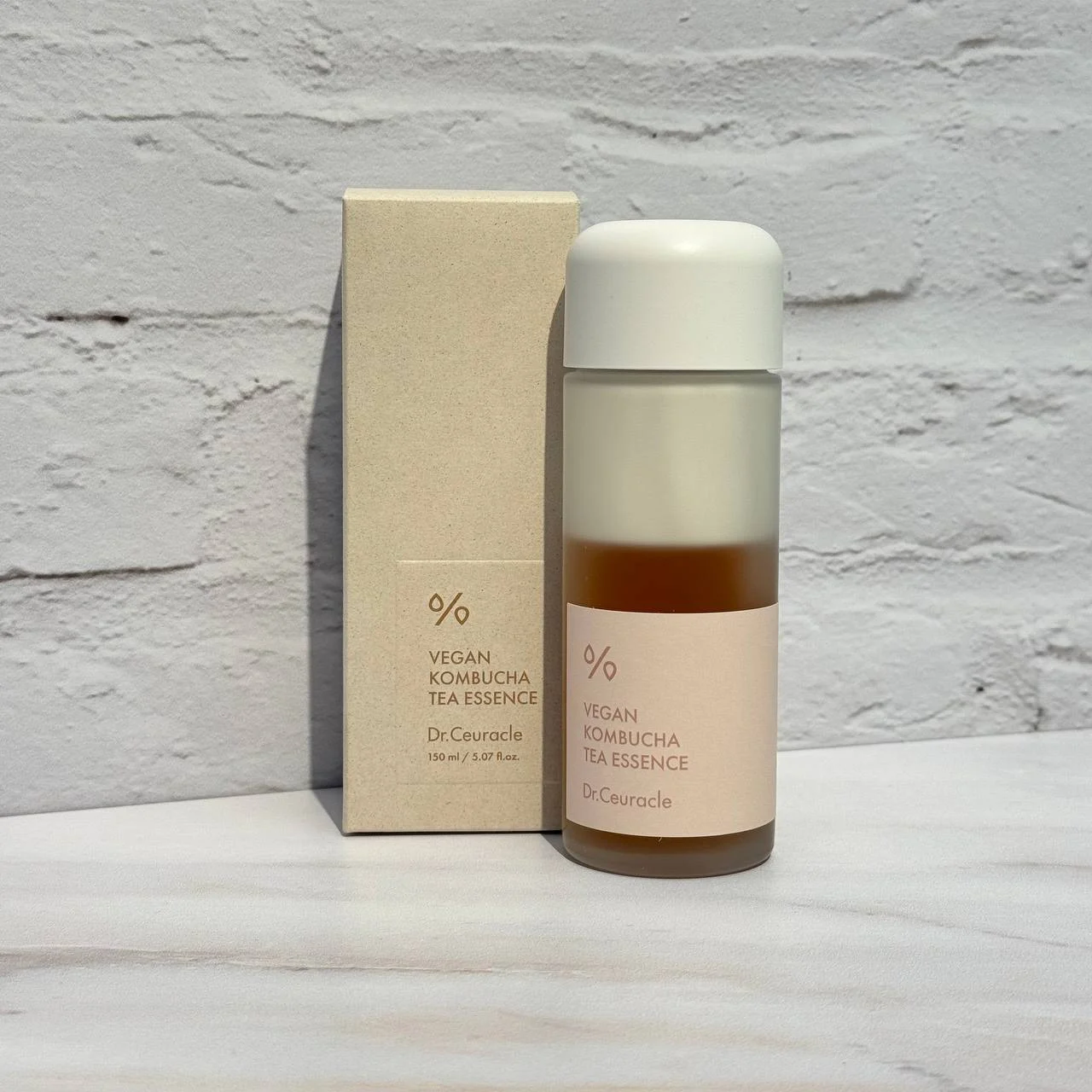 کرم اسنس وگان آبرسان و تغذیه کننده چای کامبوجا دکتر سراکل 150 میل Dr. Ceuracle Vegan Kombucha Tea Essence
