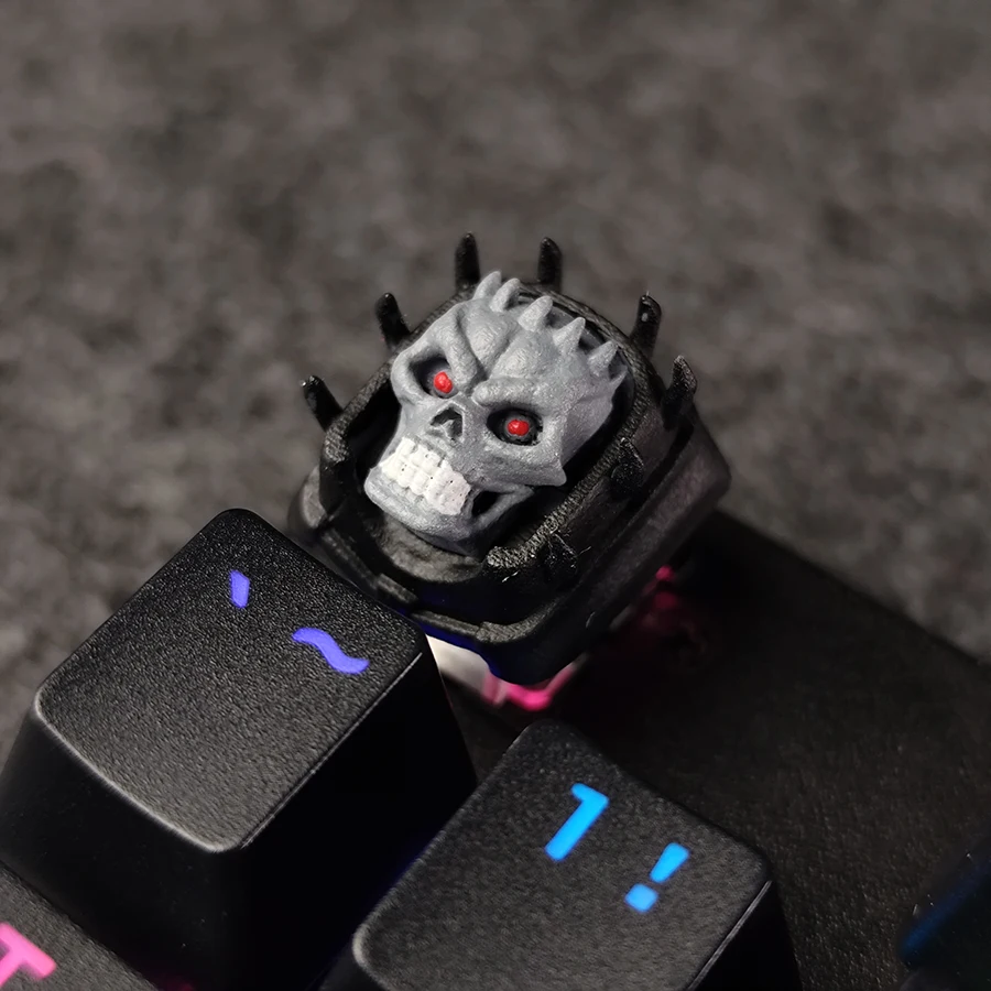 کی کپ کاستوم شوالیه اسکلت(Skull Knight) از انیمه برزرک(berserk) کد 028