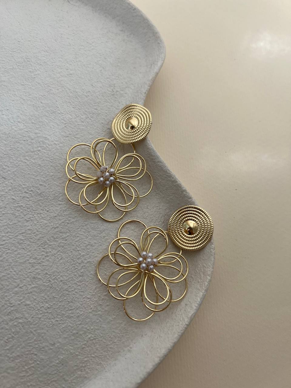 گوشواره گل و مروارید صفحه رددار