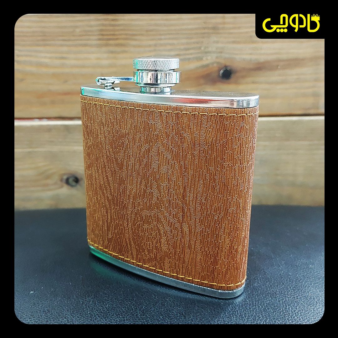 هیپ فلاسک (قمقمه جیبی) چرمی طرح چوب