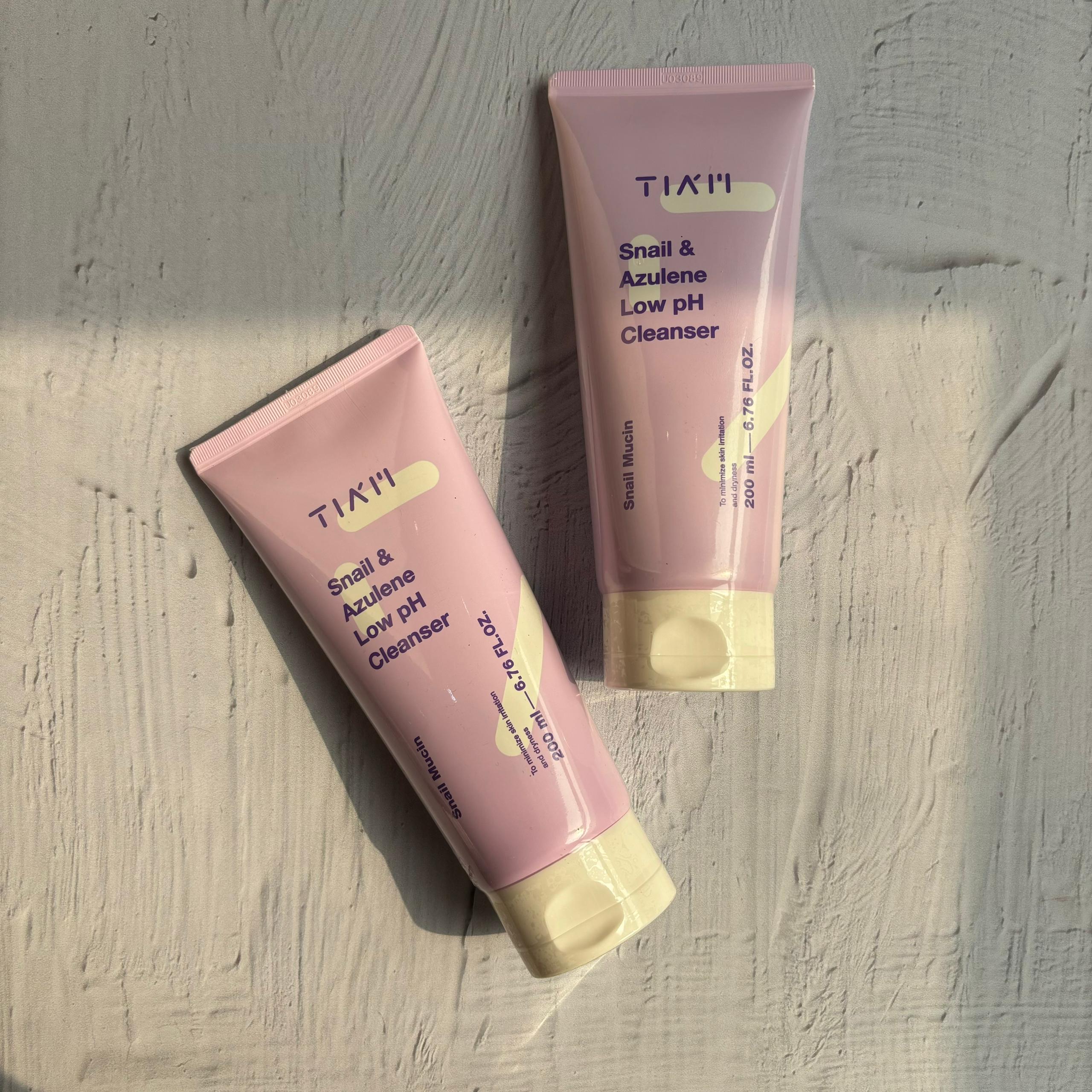ژل شوینده ملایم حلزون و آزولن تیام 200 میل TIAM Snail &amp; Azulene Low pH Cleanser