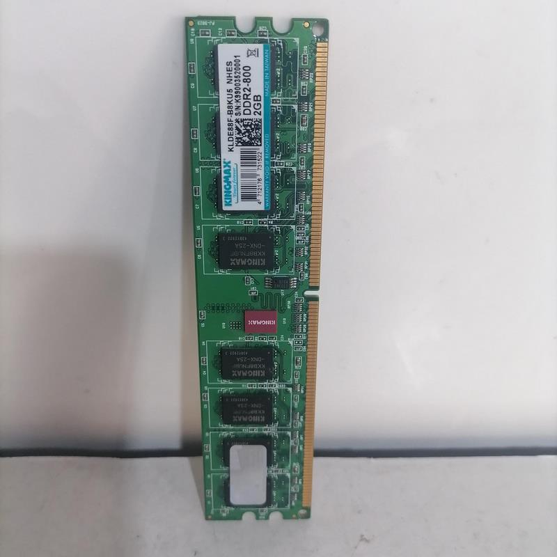 یک عدد رم 2 گیگ DDR2 KingMax