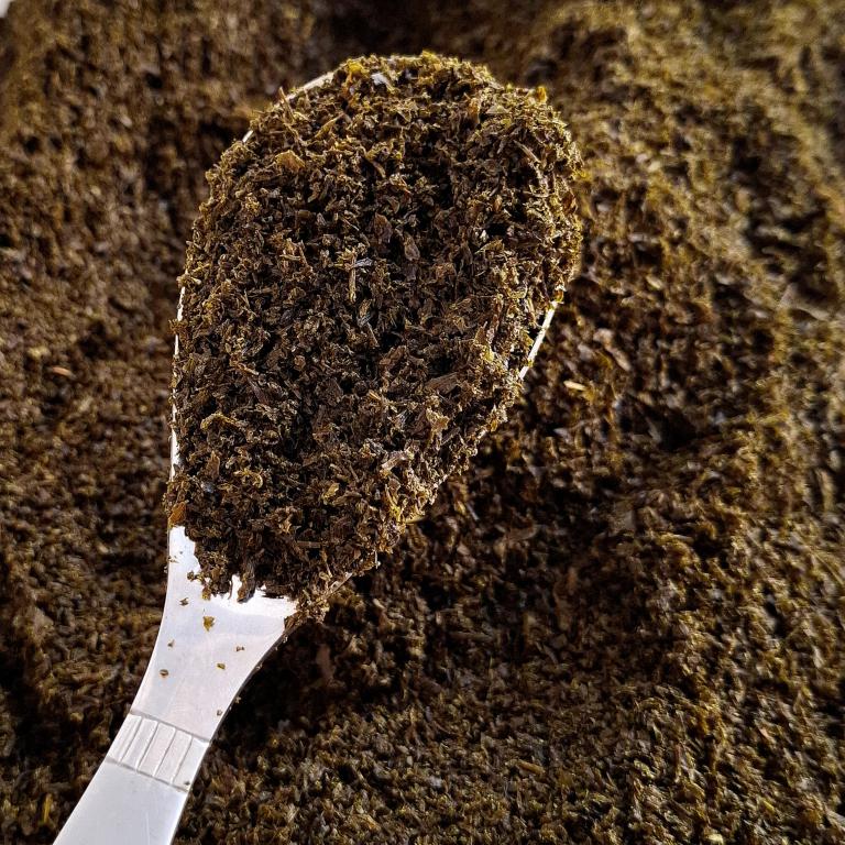 سبزی قورمه سبزی سرخ و خشک شده
