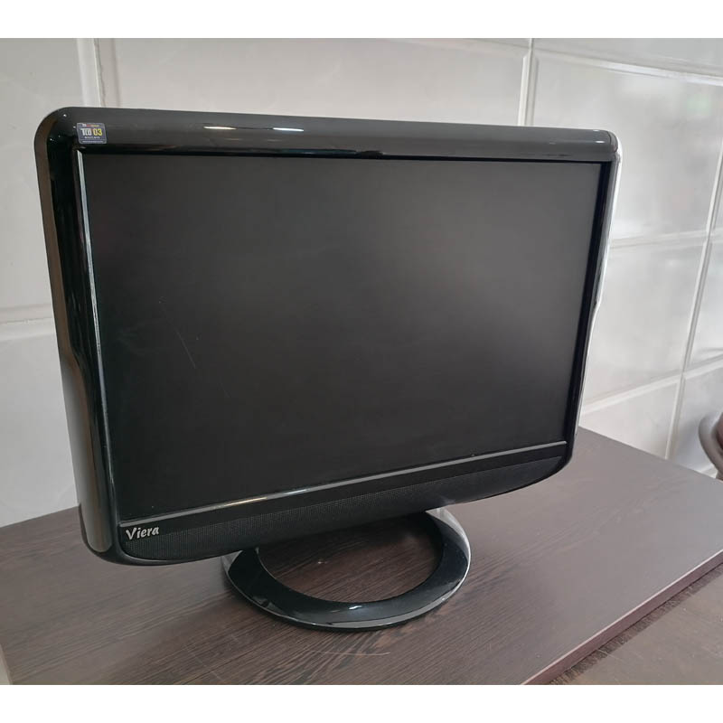 مانیتور استوک LCD Viera مدل VI-6990W با بلندگو