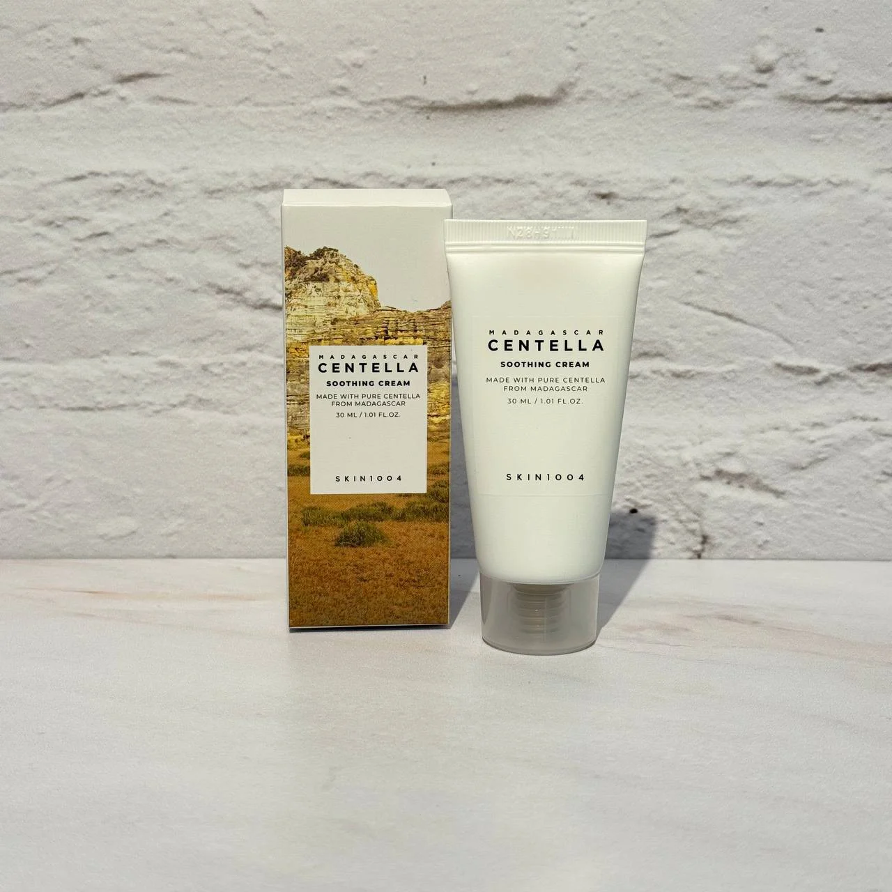 کرم تسکین دهنده سنتلا ماداگاسکار اسکین 1004 30 میل SKIN1004 Madagascar Centella Soothing Cream
